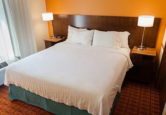 Fairfield Inn & Suites By Marriott Tulsa Central Room photo